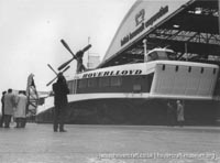 SRN4 Swift (GH-2004) at BHC in Cowes